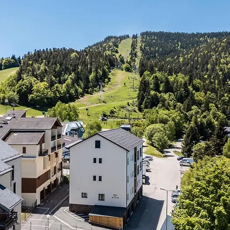 Aux Pieds Des Pistes - Appt A 아파트